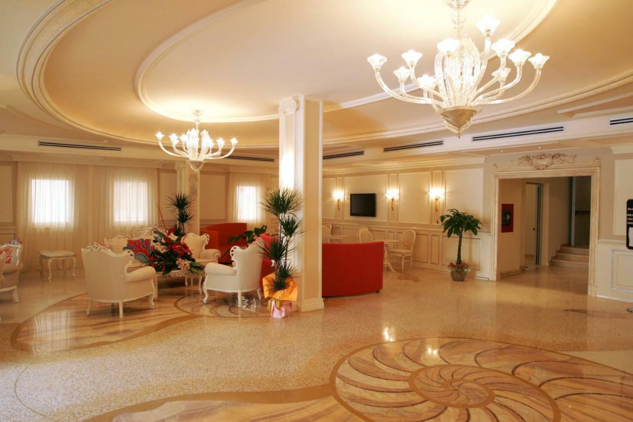 Palace Hotel 비에스테 외부 사진